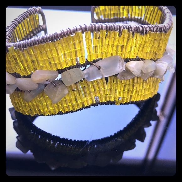 Assorted bead statement bracelets - Picture 1 of 5